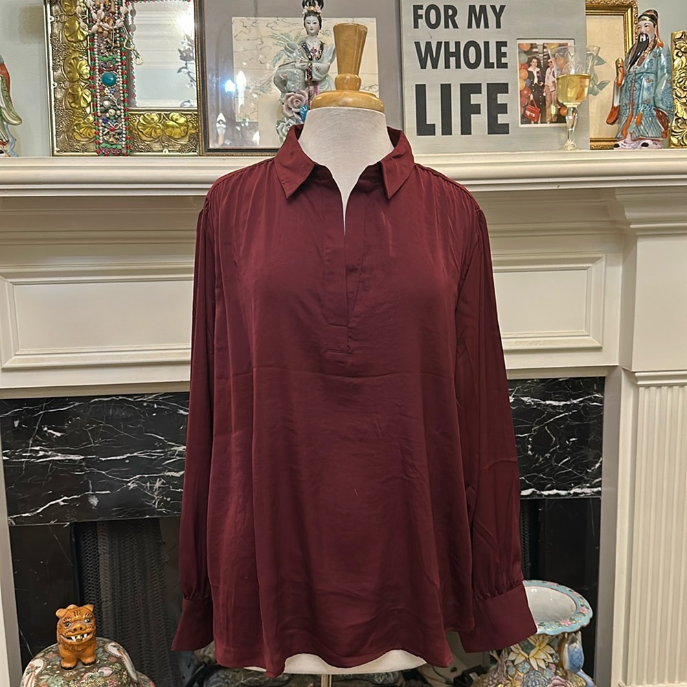NWT “Banana Republic” Burgandy v-neck full sleeve blouse